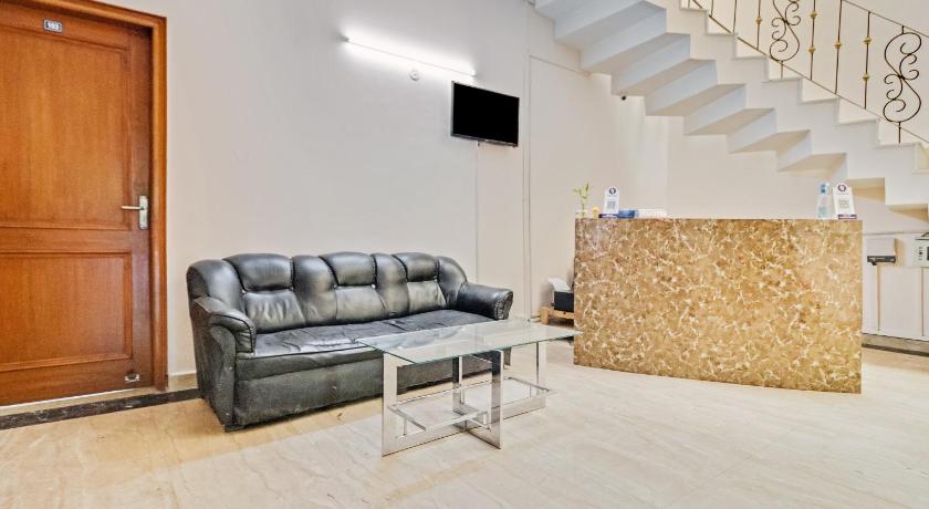 OYO Flagship 76984 Swastik Residence