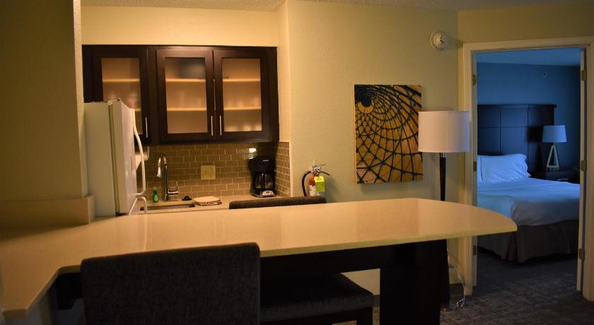 Staybridge Suites Cranbury - South Brunswick