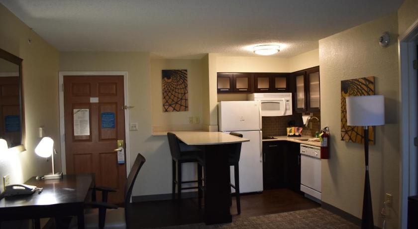 Staybridge Suites Cranbury - South Brunswick