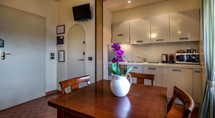 Image of One-Bedroom Apartment with City View (2 Adults) 7