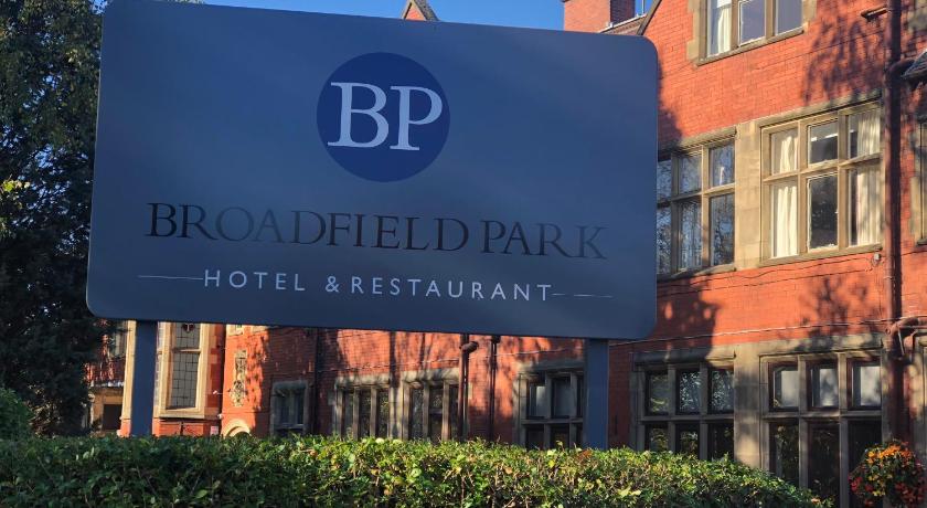 Broadfield Park Hotel