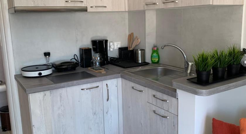 MV Penthouse in Athens - image 14