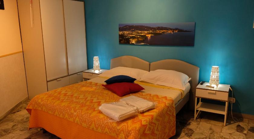 Deluxe Double Room with Balcony, Bed & Breakfast Il Golfo in Naples