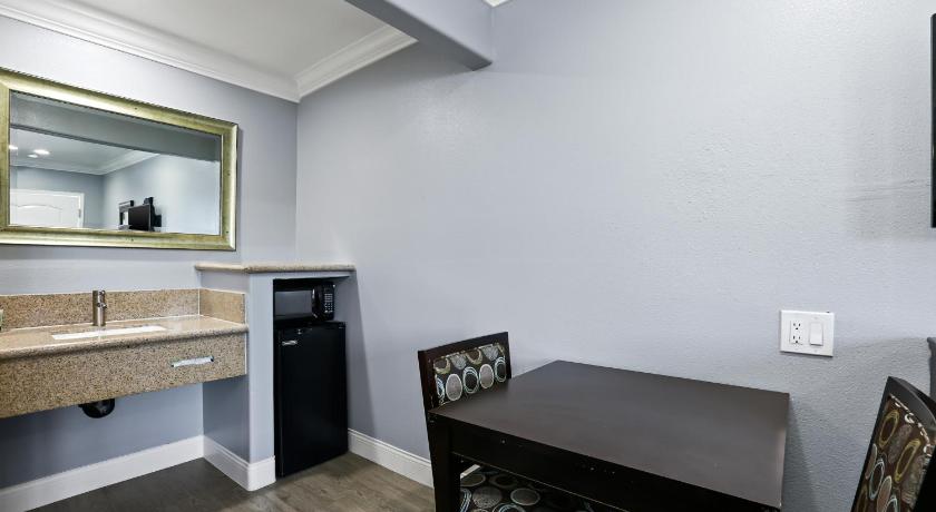 3rd Avenue Inn photo