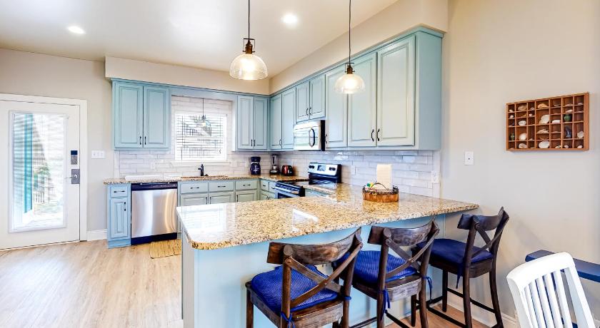Big Blue Beach House, Gulf Shores Plantation #2A photo