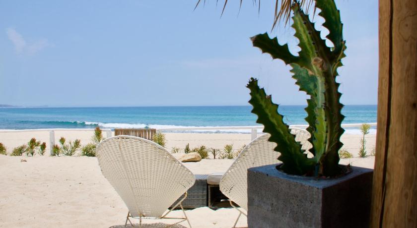 Rustico Lounge - Property in front of the beach — Hotel in San Jose Del Cabo