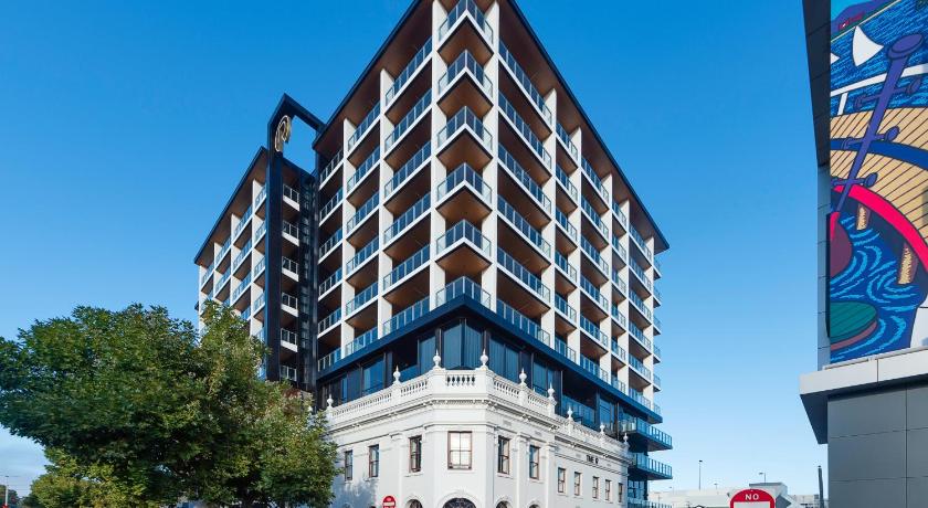 Oaks R Suites Geelong accommodation in Geelong, Victoria