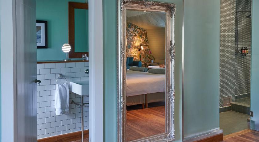 Image of Signature Suite 3