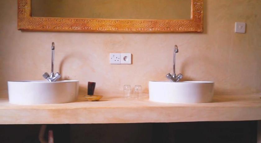 รูปของวิลลาแบบสามห้องนอน (Three-Bedroom Villa) 14
