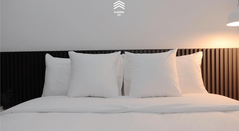 Image of Double Room with Private Bathroom 12