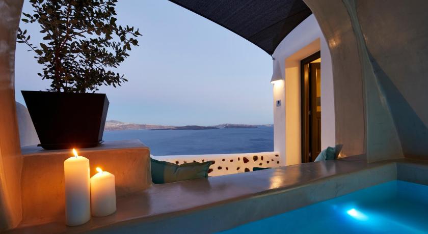 Blue Art Caves — Hotel in Santorini