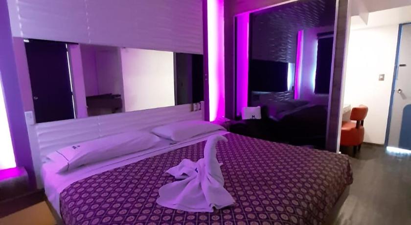Hotel Muy photo