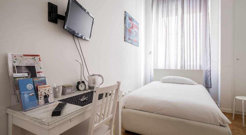 Image of Single Room 5