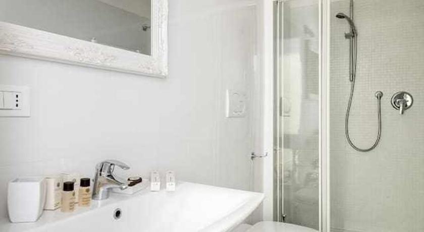 Image of Deluxe Double Room 2