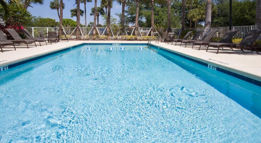 Holiday Inn Express West Palm Beach Metrocentre