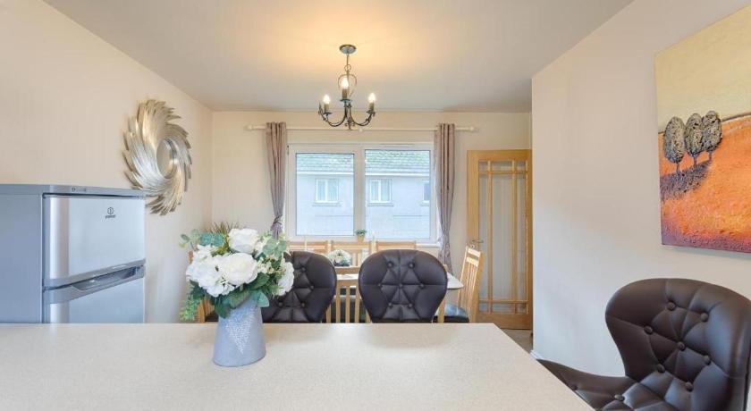 Town Square Townhouse - Best Location in Galway photo