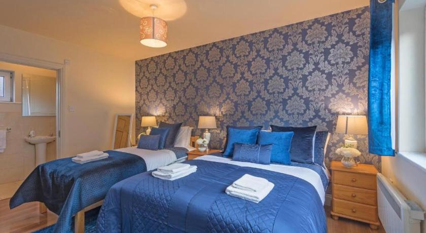 Town Square Townhouse - Best Location in Galway photo