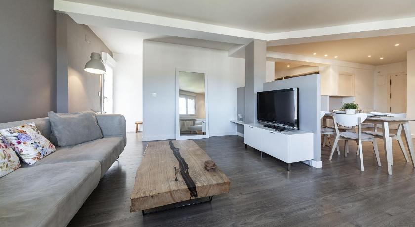 Always Easy - Luna — Hotel in San Sebastian