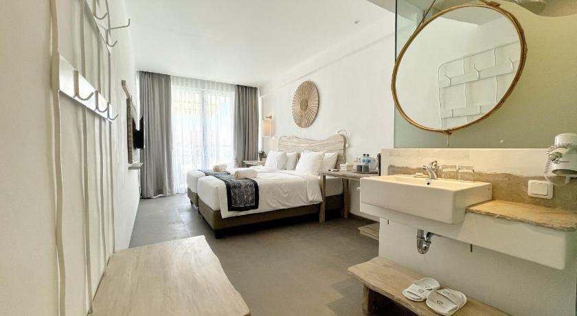 バリ Khaiyyara Jimbaran Bali Hotel 3つ星 ホテル レストラン