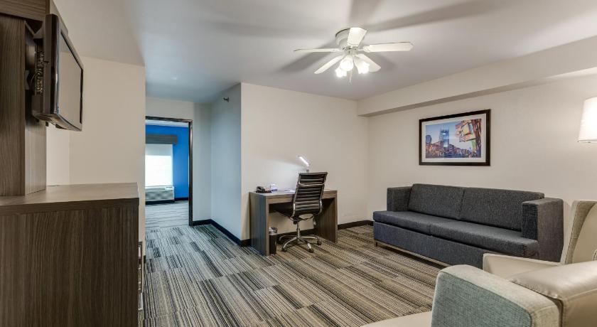 Image of King Suite 11
