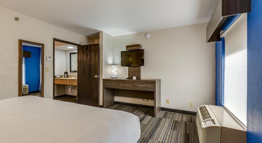 Image of King Suite 9