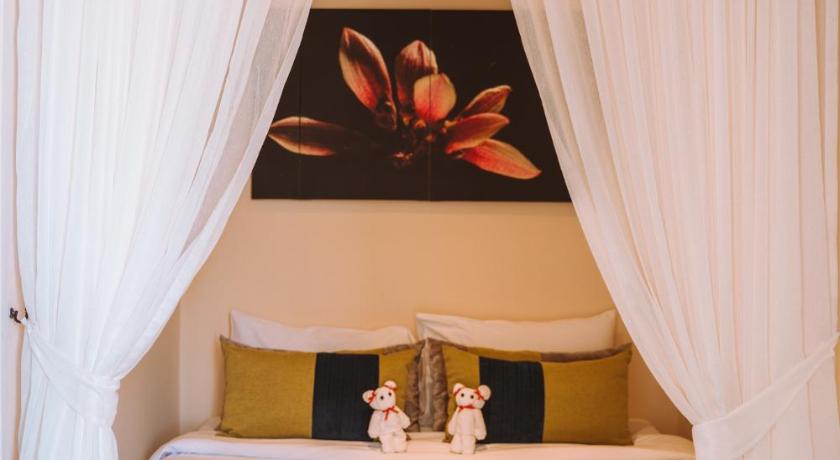 Image of Grand Premier Family Room 13