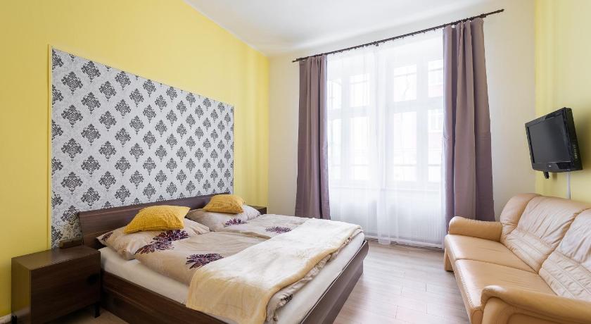 Photo of Spacious Apartment Decin - Agoda Discount Booking