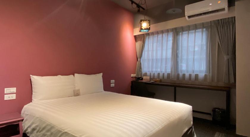 Image of Comfort Double Room with Window 10