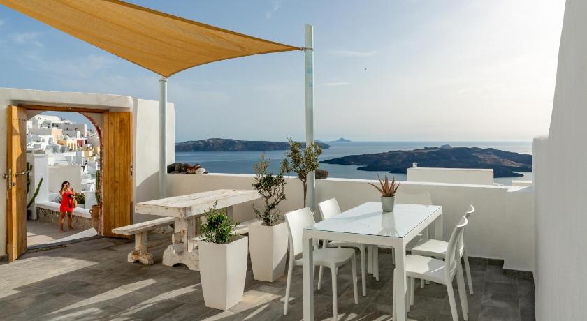 Akron Cliff Suite — Hotel in Santorini