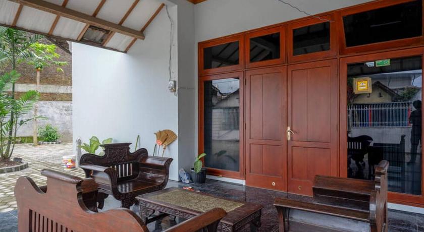 RedDoorz Plus near Jogja City Mall 5 – Yogyakarta, ID