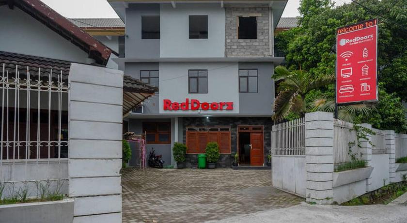 RedDoorz Plus near Jogja City Mall 5 – Yogyakarta, ID