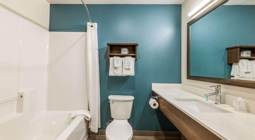 WoodSpring Suites Linden photo