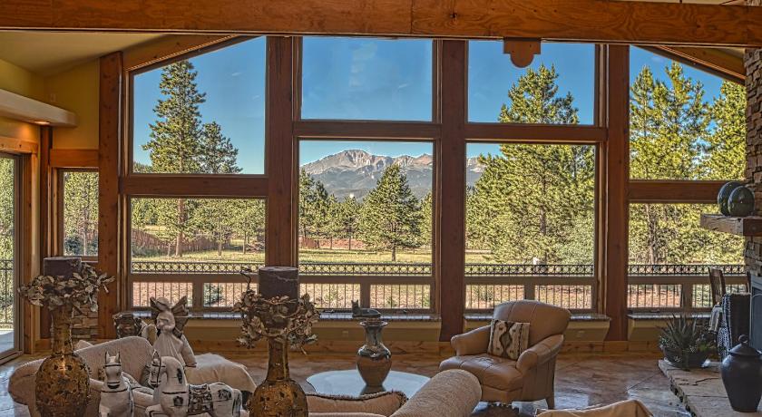 Rampart Range Resort — Hotel in Colorado Springs (CO)