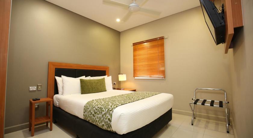 รูปของPremier 2 Bedroom Kitchenette 0