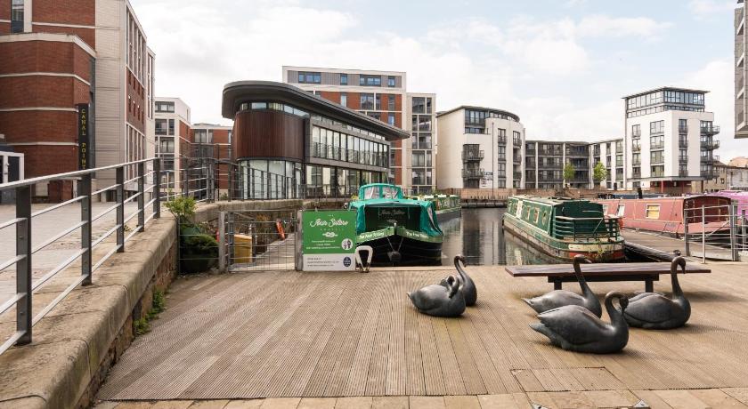 Image of Three-Bedroom House 17