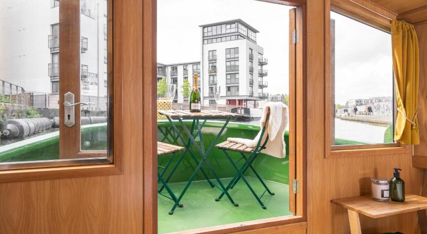 Image of Three-Bedroom House 12