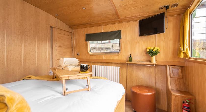 Image of Three-Bedroom House 5