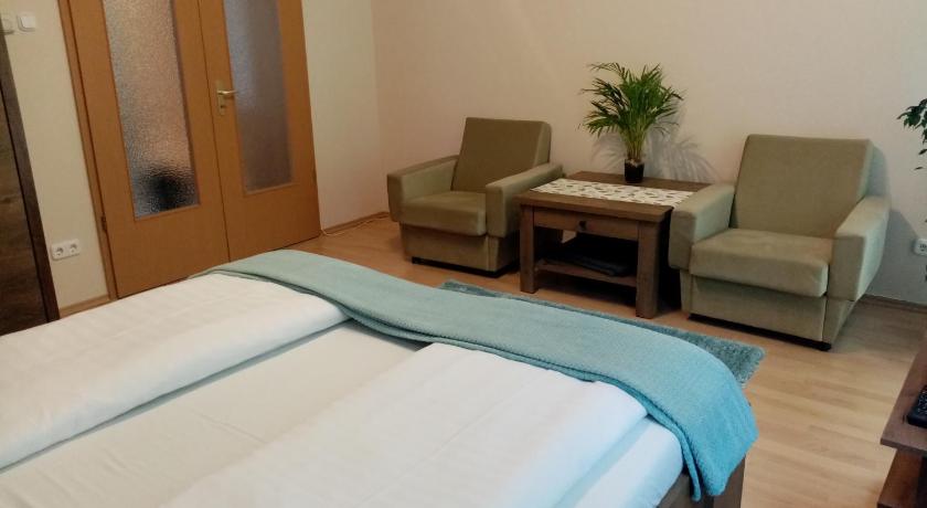 Heviz Lake Apartman photo