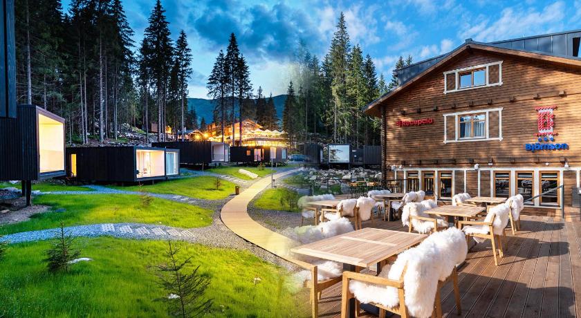 Hotel Bjornson Jasna &amp; Bjornson TREE HOUSES — Hotel in Demanovska Dolina
