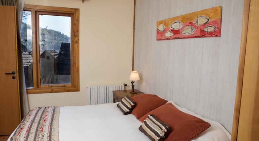 Image of Bungalow with Garden View 9
