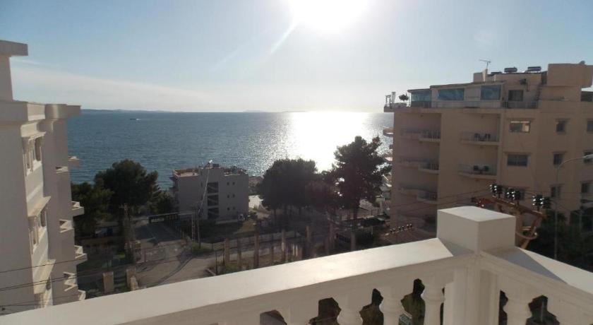 Coastline Apartments — Hotel in Saranda