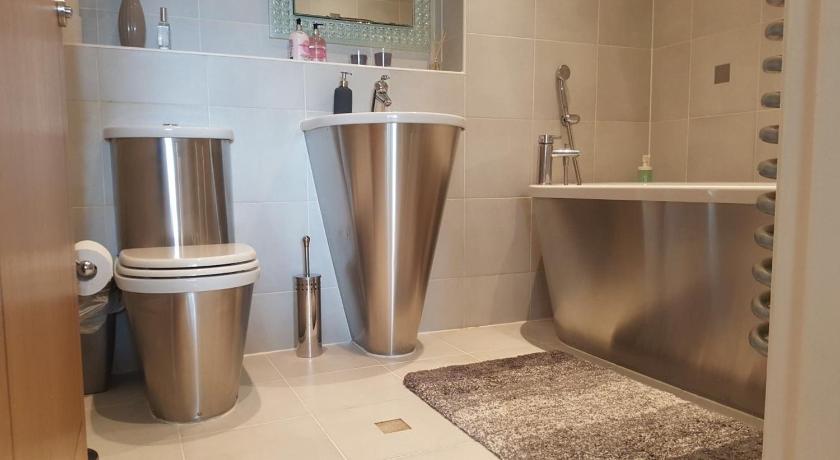 Sky Night Serviced Apartments photo