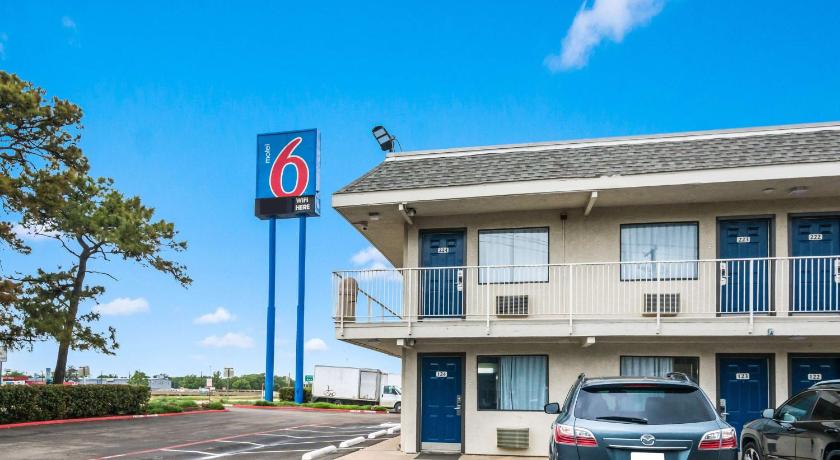 Motel 6-Irving, TX - Dallas