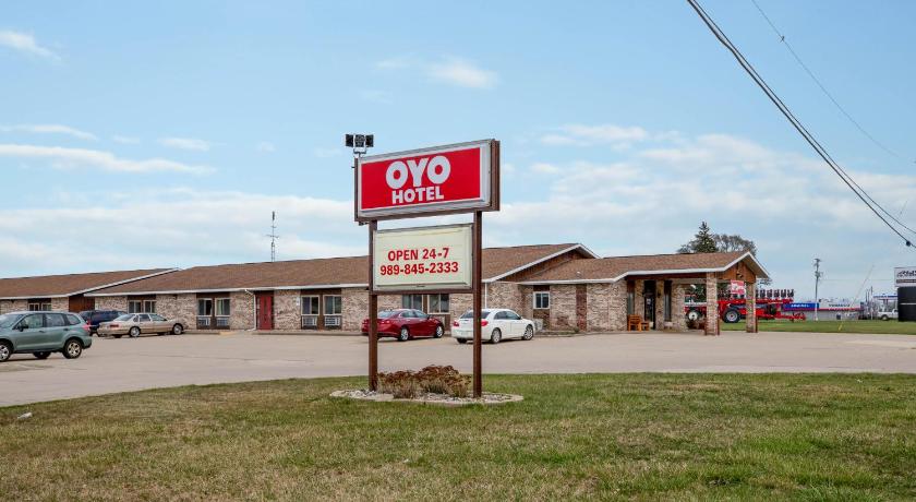 OYO Hotel Chesaning Route 52 & Hwy 57