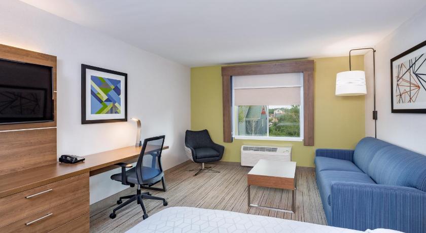 Holiday Inn Express And Suites Elkhart North photo