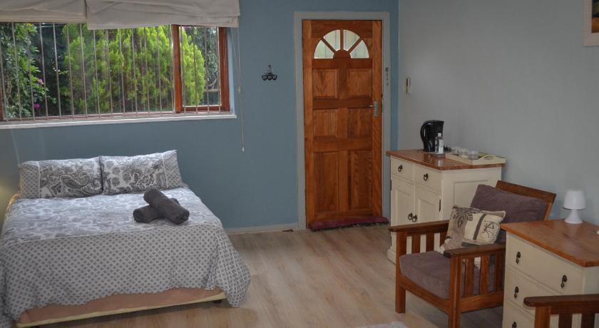 Seaforth Beach Apartment — Hotel in Cape Town