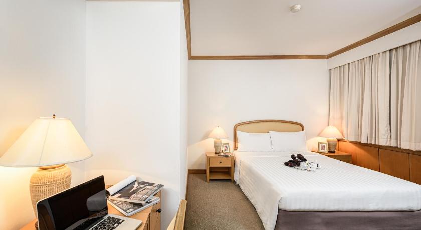 Image of Three-Bedroom Deluxe 7