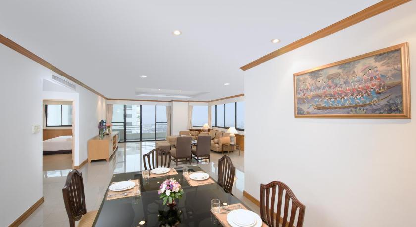 Image of Three-Bedroom Deluxe 6