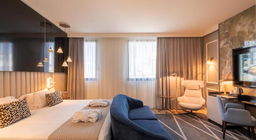 Image of Executive Junior Suite 1