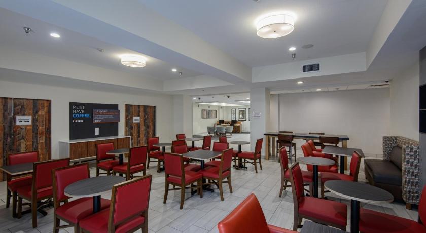 Holiday Inn Express & Suites Corpus Christi